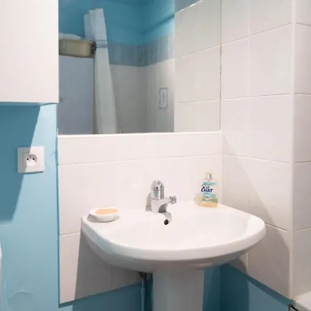 شقة Charming Studio Near Buttes-chaumont باريس