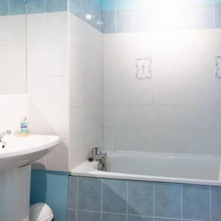Charming Studio Near Buttes-chaumont باريس